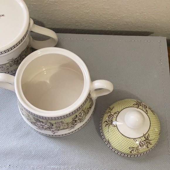 🌟 Thomas Kinkade 2005 Creamer & Sugar Set - Picture 8 of 14